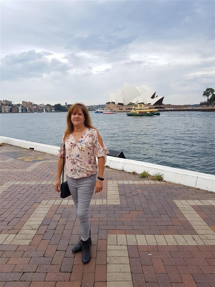 LonelyCougar from Queensland,Australia